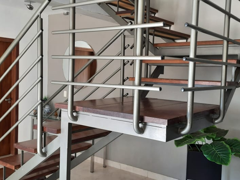 Escadas de Ferro em Atibaia